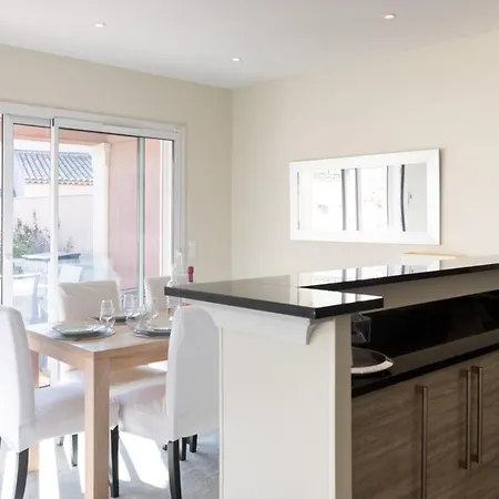 Very Bright With Garden And Terrace Sainte-Maxime